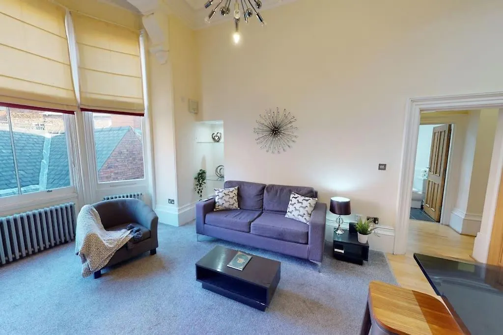Apartment Land Of Green Ginger Apartment-Sleeps 2- Free Parking Kingston upon Hull