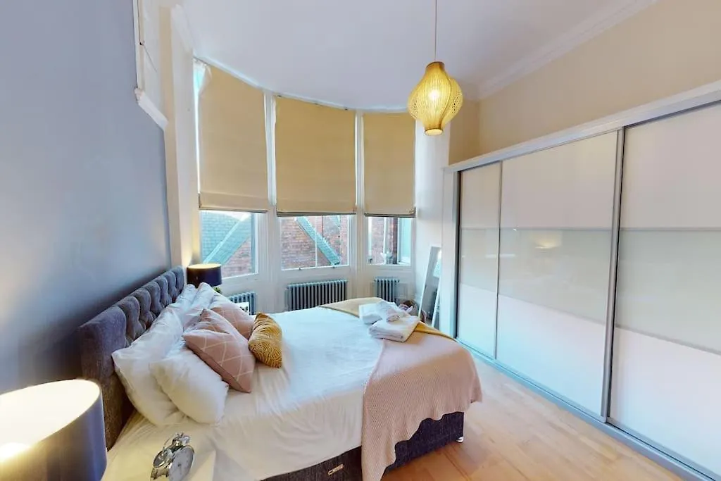 Land Of Green Ginger Apartment-Sleeps 2- Free Parking Kingston upon Hull